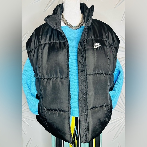 NWT Nike SZ XXL women’s oversized Therma-Fit technology vest, coral/bust 60” - Picture 6 of 16